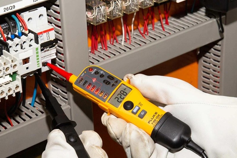 fluke т150