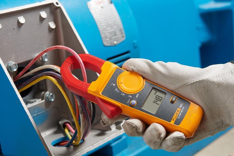 fluke 302 клещи токоизмерительные