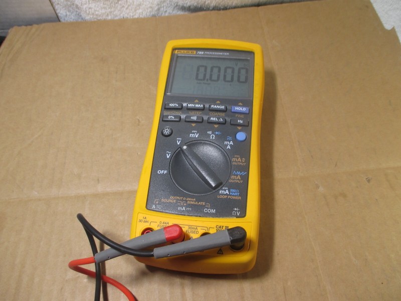 калибратор fluke 789