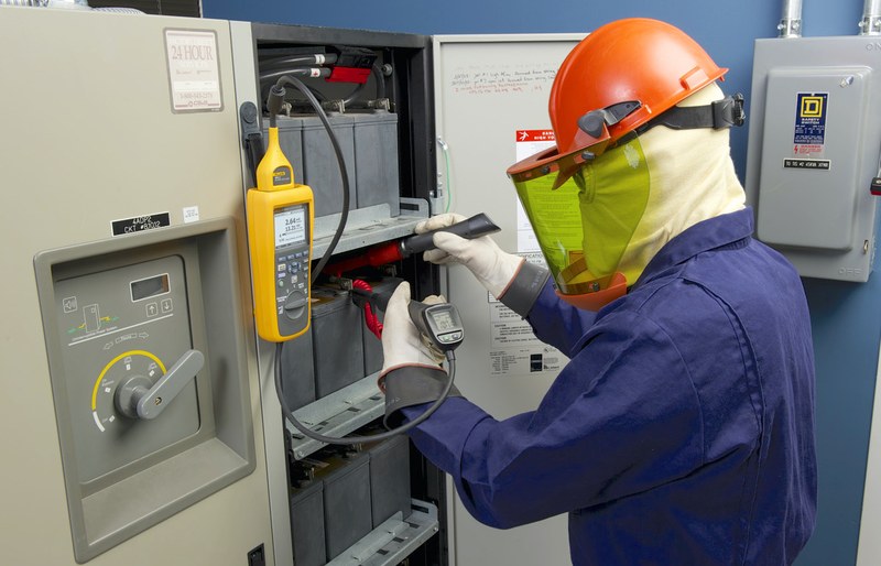 анализатор батарей fluke bt521