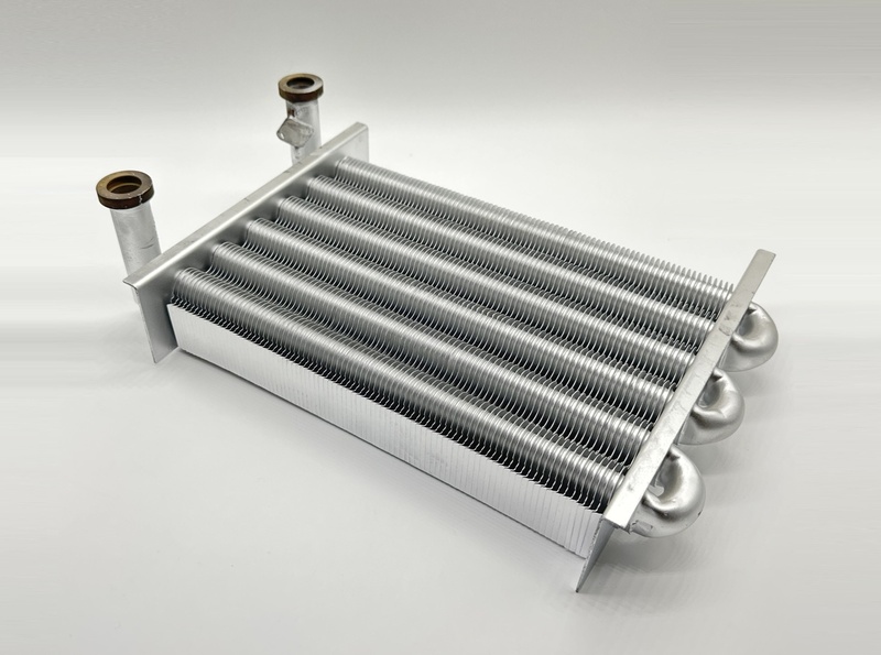 Теплообменник воздух-вода системы кондиционирования распределительного шкафа Schneider Electric 