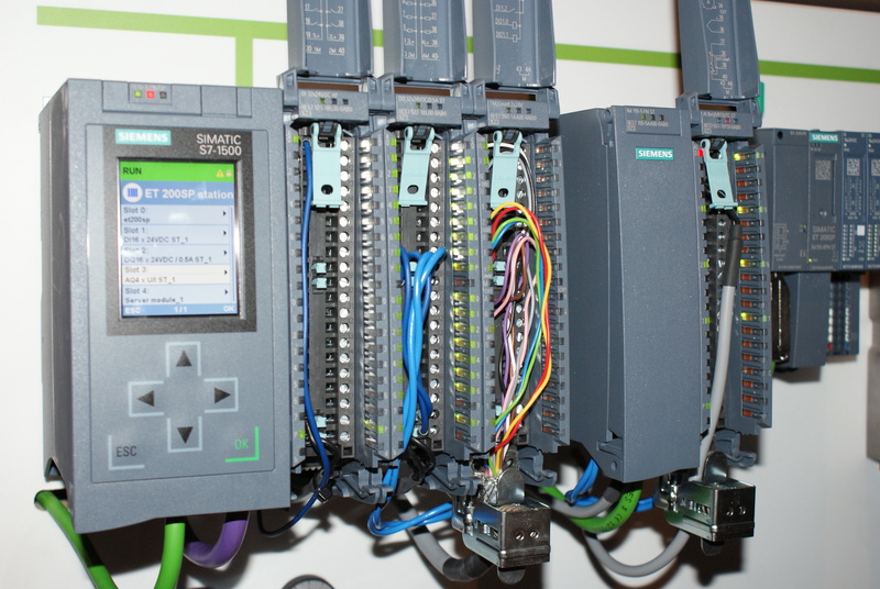 Покупка контроллера S7-1500 Siemens в Санкт-Петербурге