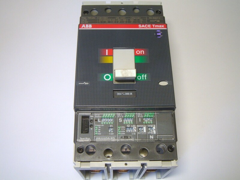 ABB автоматический выключатель T4 ABB автоматический выключатель T4