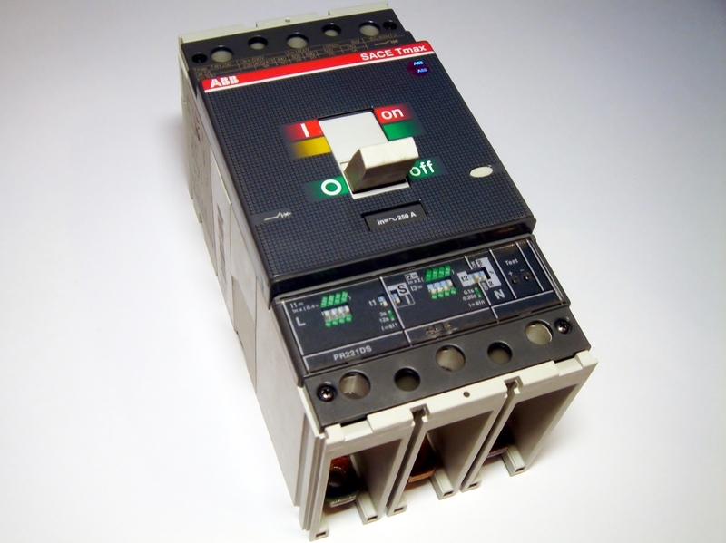 ABB автоматический выключатель T4 ABB автоматический выключатель T4