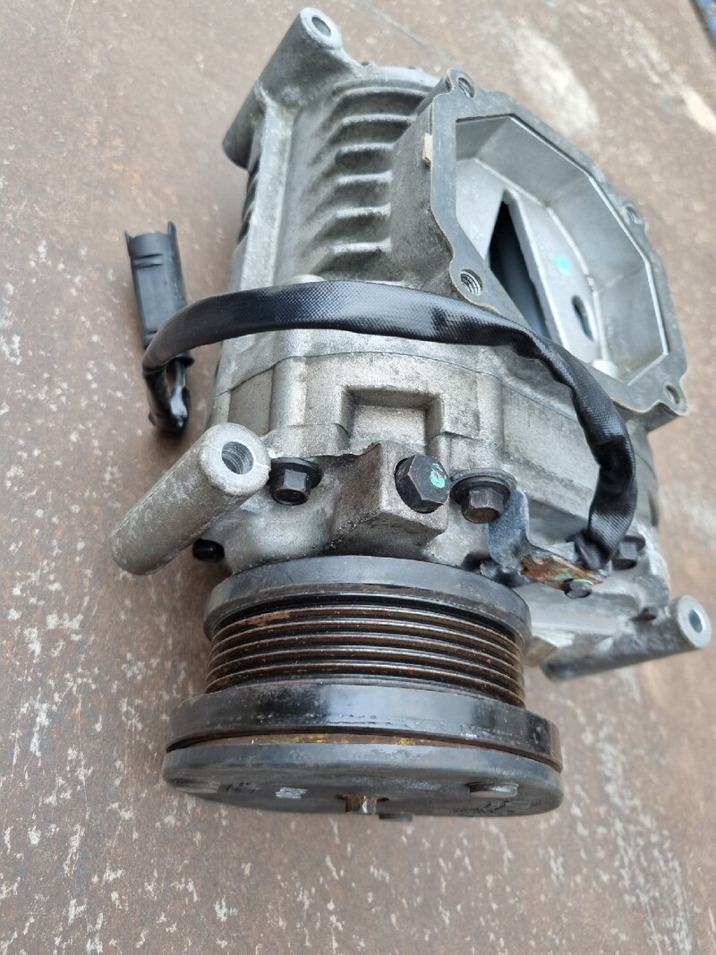 Компрессор Eaton M62