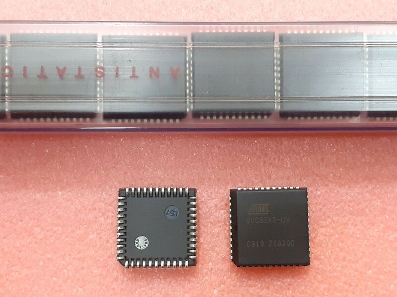Atmel 80C32X2 UM