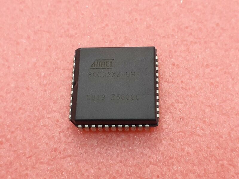 Atmel 80C32X2 UM