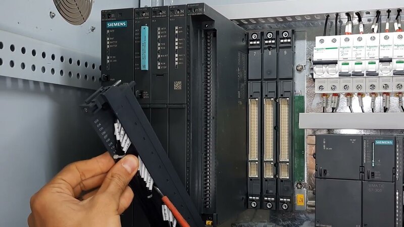Контроллер Siemens S7-400 Контроллер Siemens S7-400