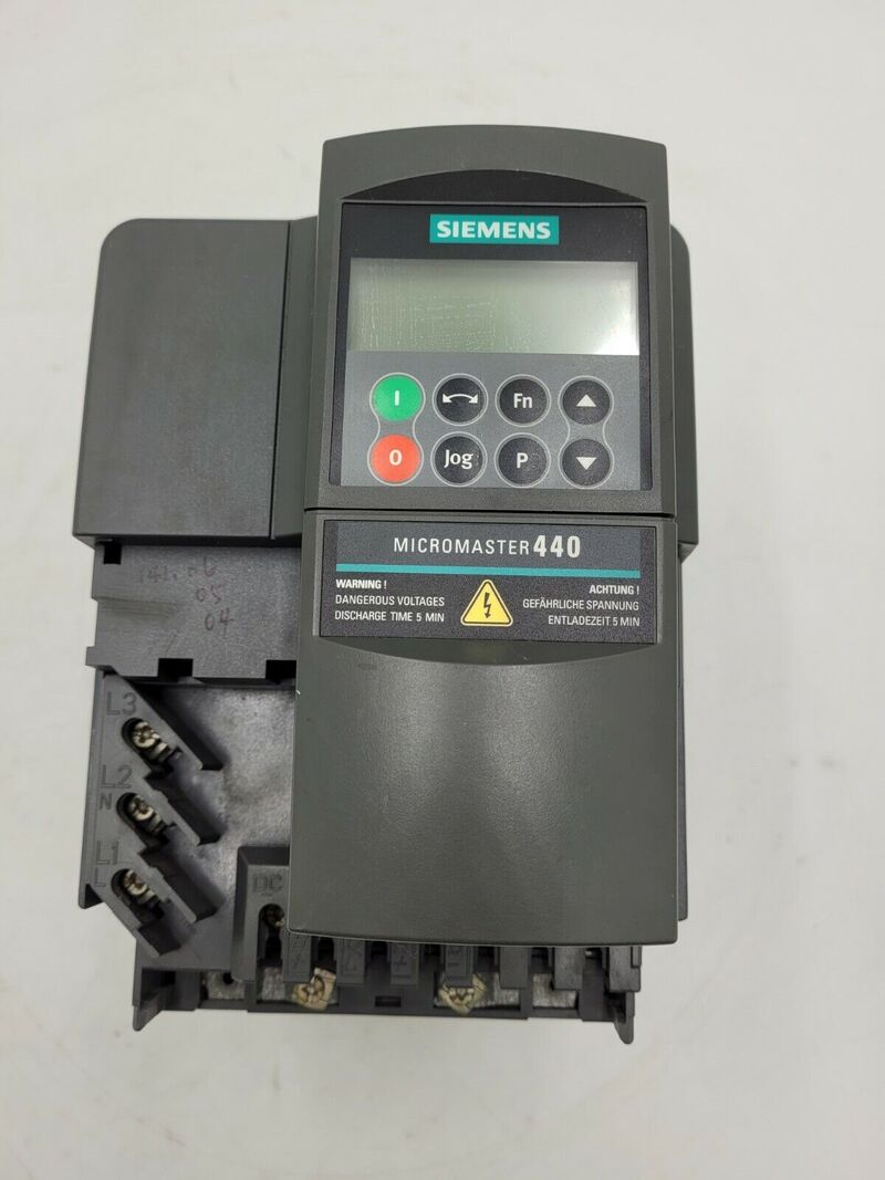 Частотный преобразователь Siemens MICROMASTER 440 6SE6440-2UD33-0EA1 Частотный преобразователь Siemens MICROMASTER 440 6SE6440-2UD33-0EA1