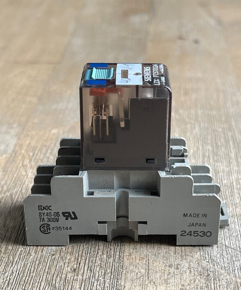Реле Siemens LZX PT570024 Реле Siemens LZX PT570024