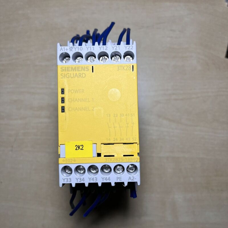 Реле безопасности Siemens 3TK2825-1BB40