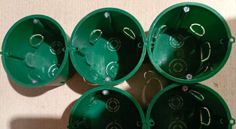 установочная коробка schneider electric imt35100