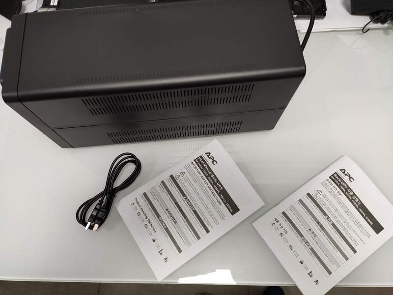 apc by schneider electric back ups 2200va