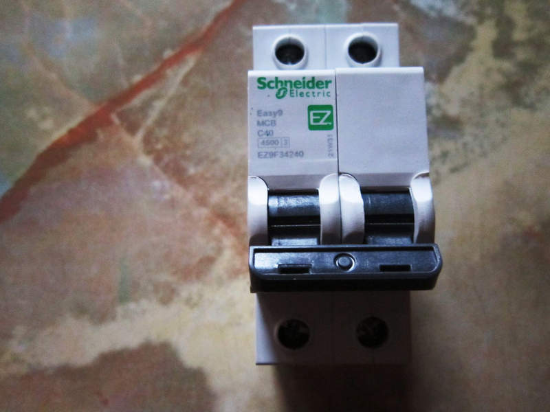 schneider electric easy 9 2п