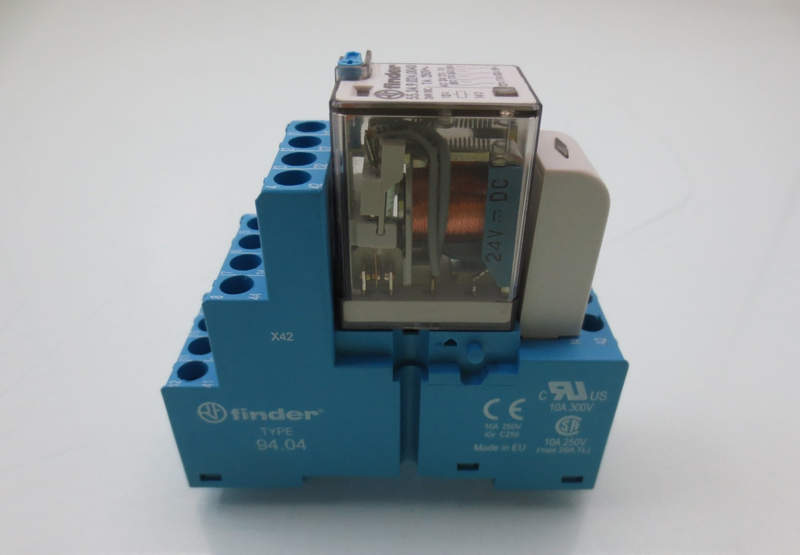 розетка под реле finder