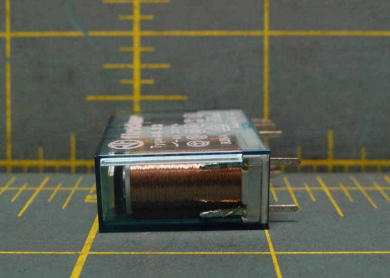 реле finder type 40.52 8a 250v