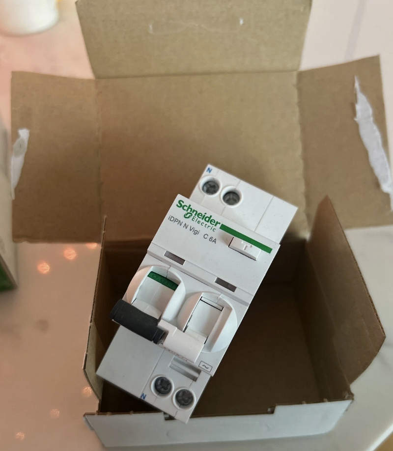 schneider electric a9d31606 дифавтомат