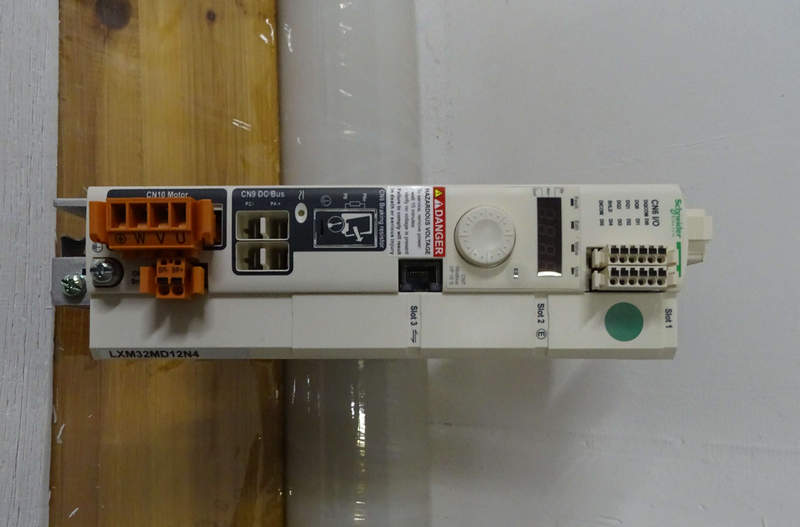 schneider electric lxm32md12n4 сервопривод schneider electric lxm32md12n4 сервопривод