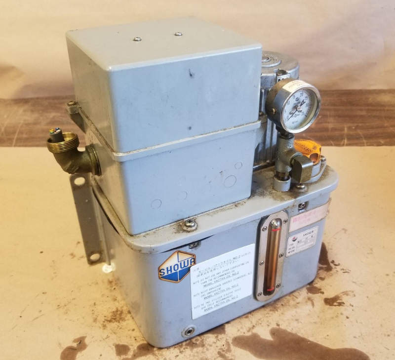 смазочный насос showa auto lubrication unit mlb03w смазочный насос showa auto lubrication unit mlb03w