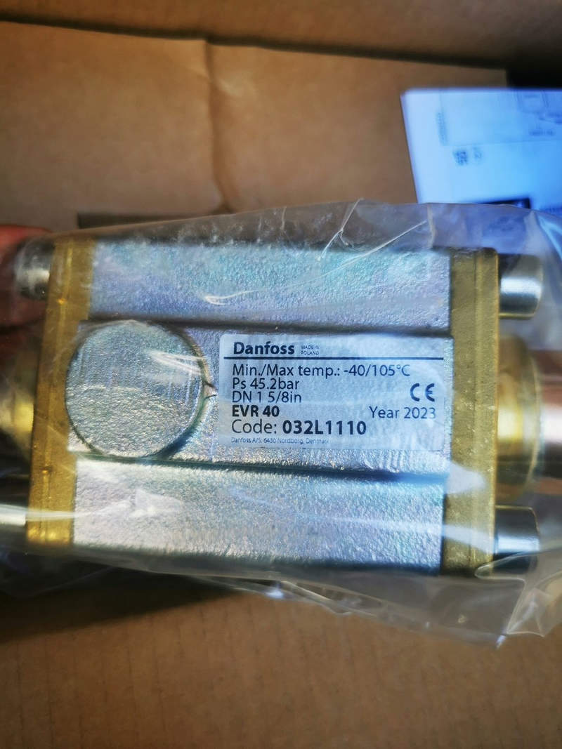 evr 40 032l1110 клапан соленоидный danfoss evr 40 032l1110 клапан соленоидный danfoss