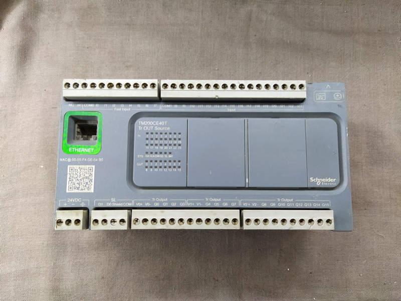 контроллер schneider electric tm200ce40t