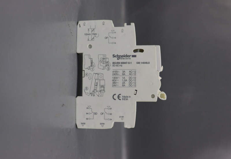 контакт schneider electric a9a26929