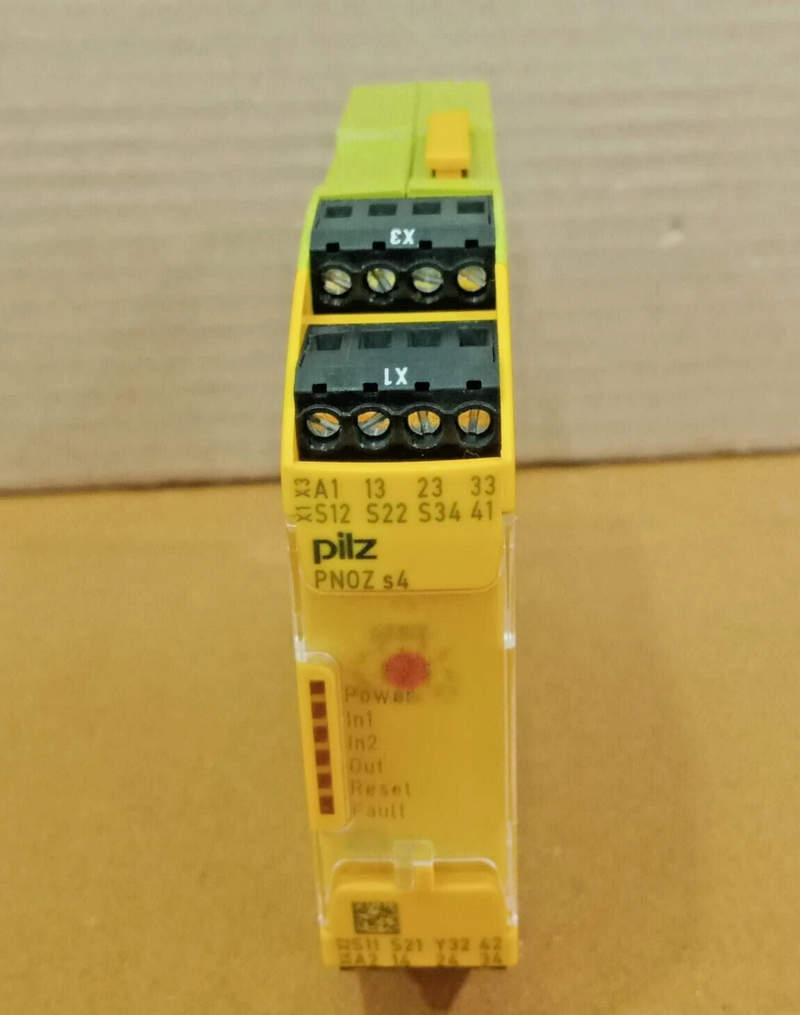 реле безопасности pilz pnoz s4 24vdc 3 n o 1 n c 750104