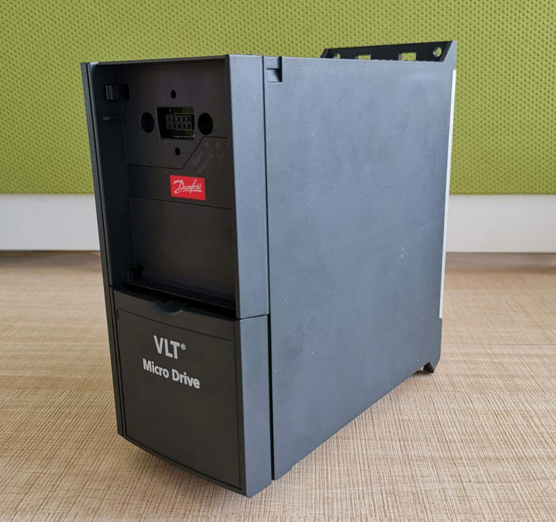 преобразователь danfoss 132f0028 5квт