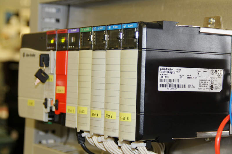 Элементы управления и индикаторы Allen Bradley