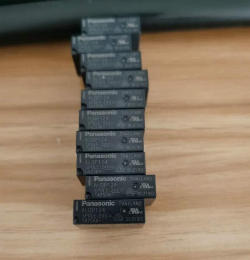 реле panasonic aldp124