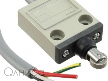 D4C-4332 Omron
