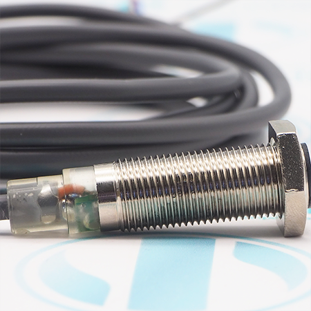 E2B-M12KS04-WP-B1 2M